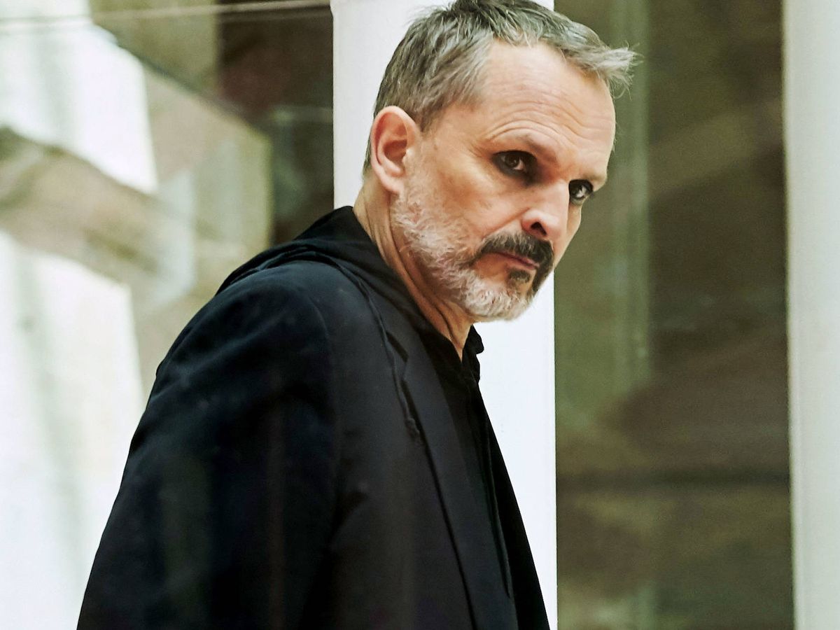 Reportan que Miguel Bosé fue hospitalizado en México por una hernia discal
