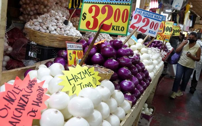 “Ya se llegó al techo”: AMLO celebra dato de inflación en 8.7%