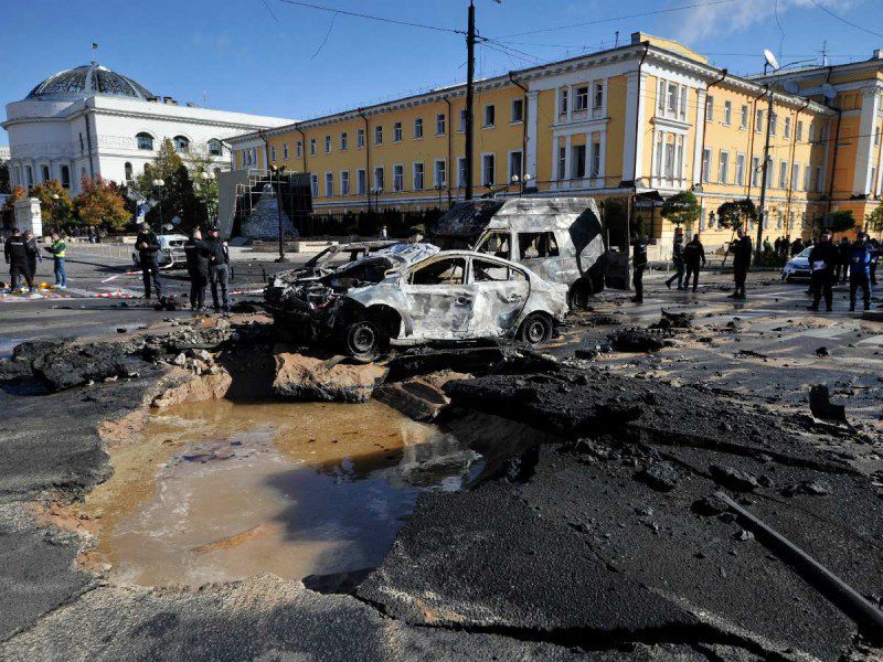 Al menos 10 muertos tras bombardeos masivos de Rusia en Ucrania
