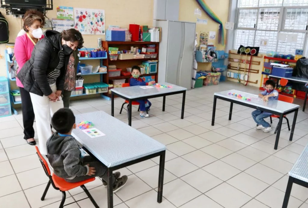 Jueces otorgan suspensiones definitivas contra nuevo plan educativo de la SEP