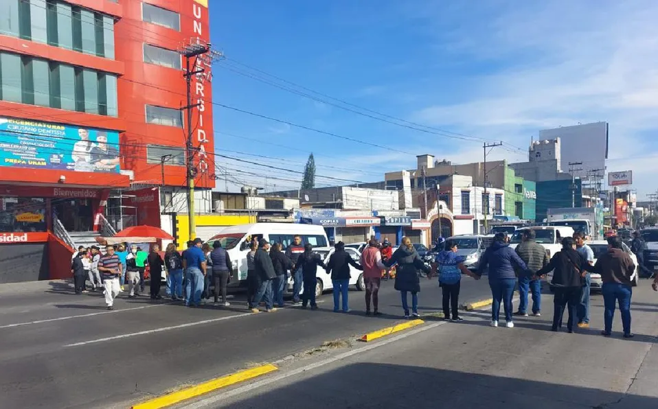 Vecinos en Ecatepec vuelven a bloquear vías ante falta de agua