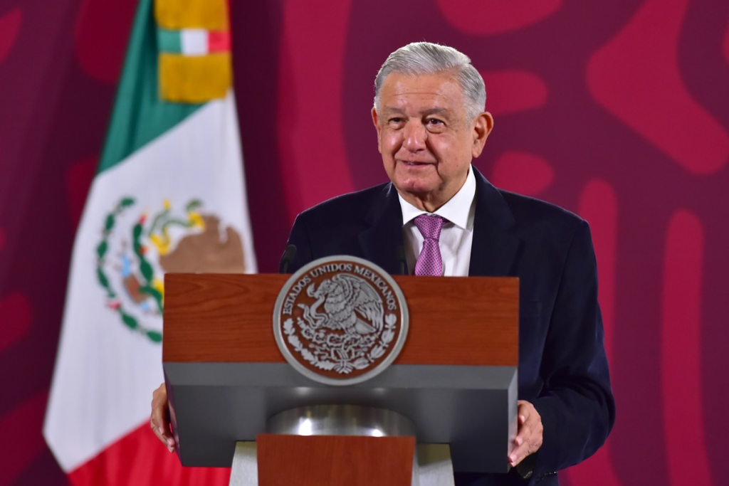 Que dinero abandonado en bancos sea para programas sociales, propone AMLO
