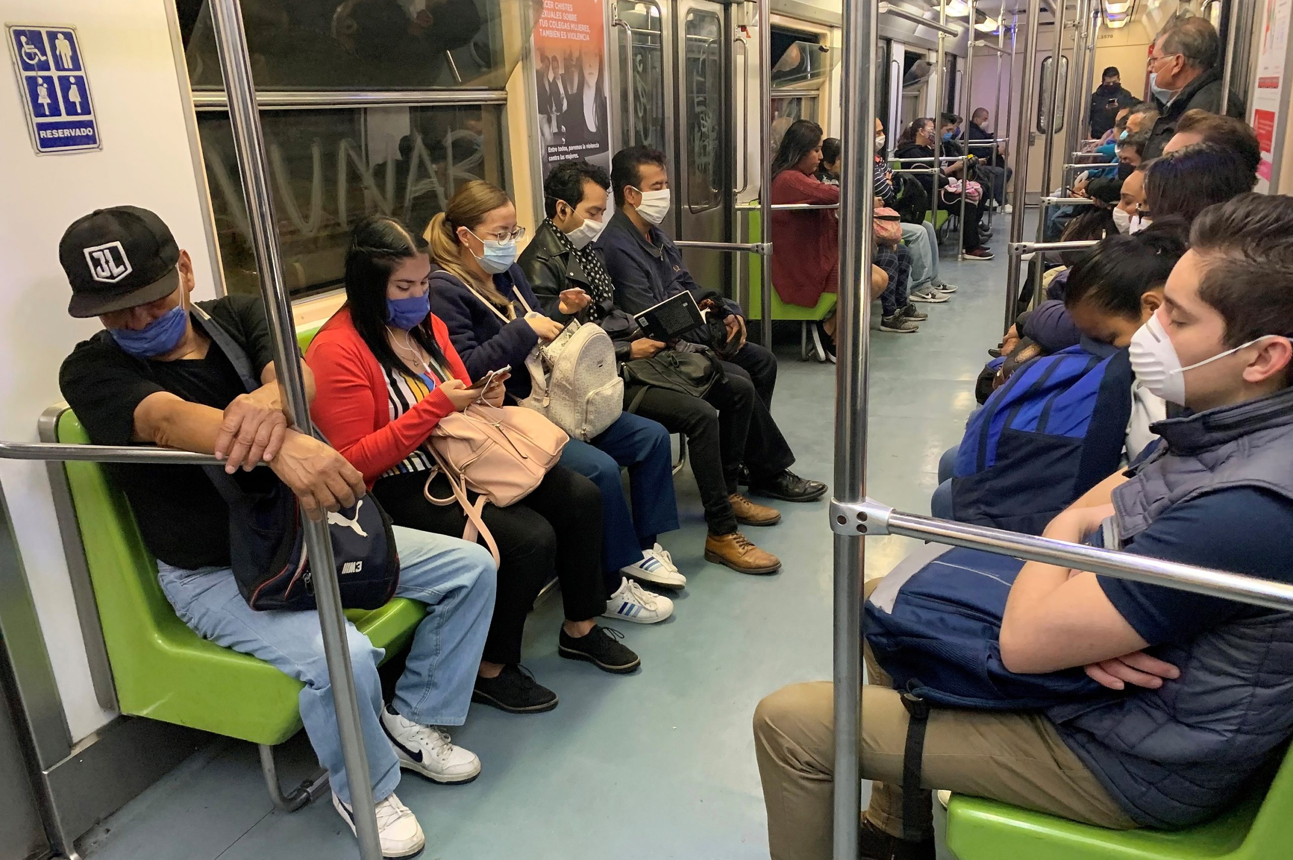 A partir de hoy, el uso de cubrebocas es opcional en CDMX