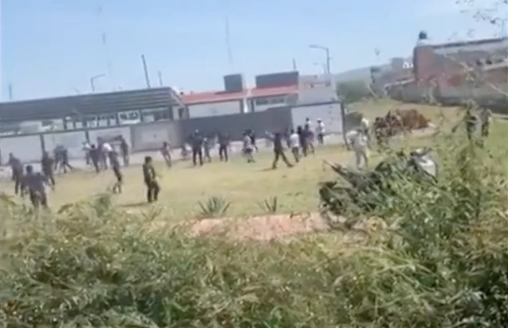 Dos personas heridas por disparos en manifestación contra la GN en Jalisco #VIDEOS