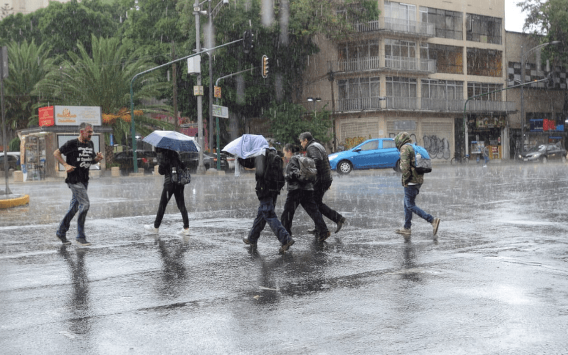 Continúan las lluvias y el frío en CDMX y Valle de México