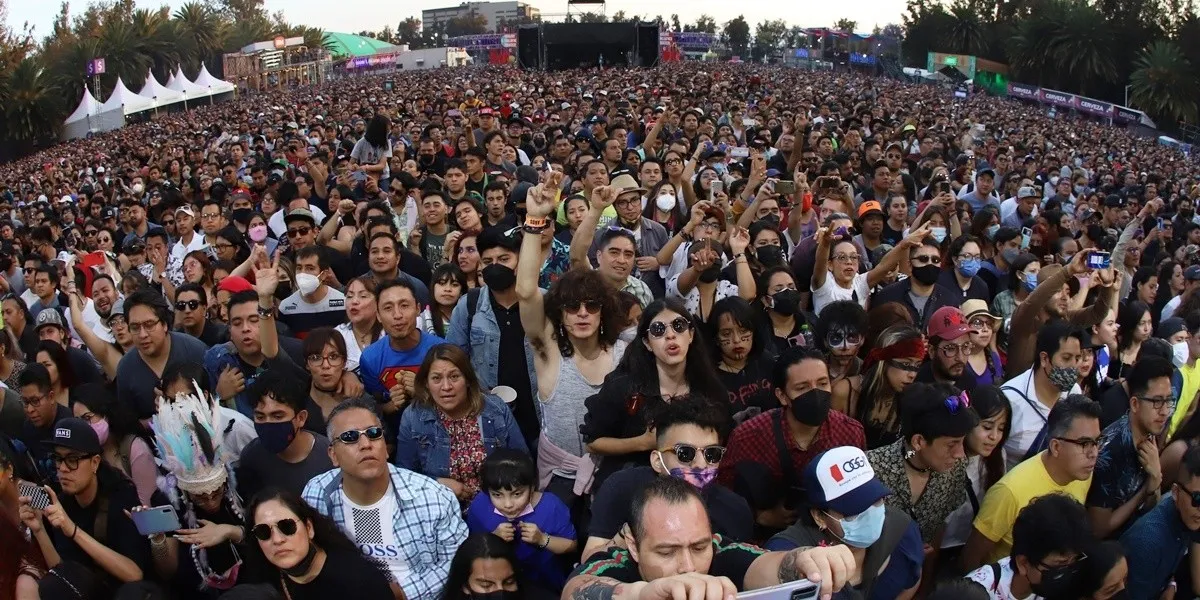 Revelan el cartel oficial del Vive Latino 2023