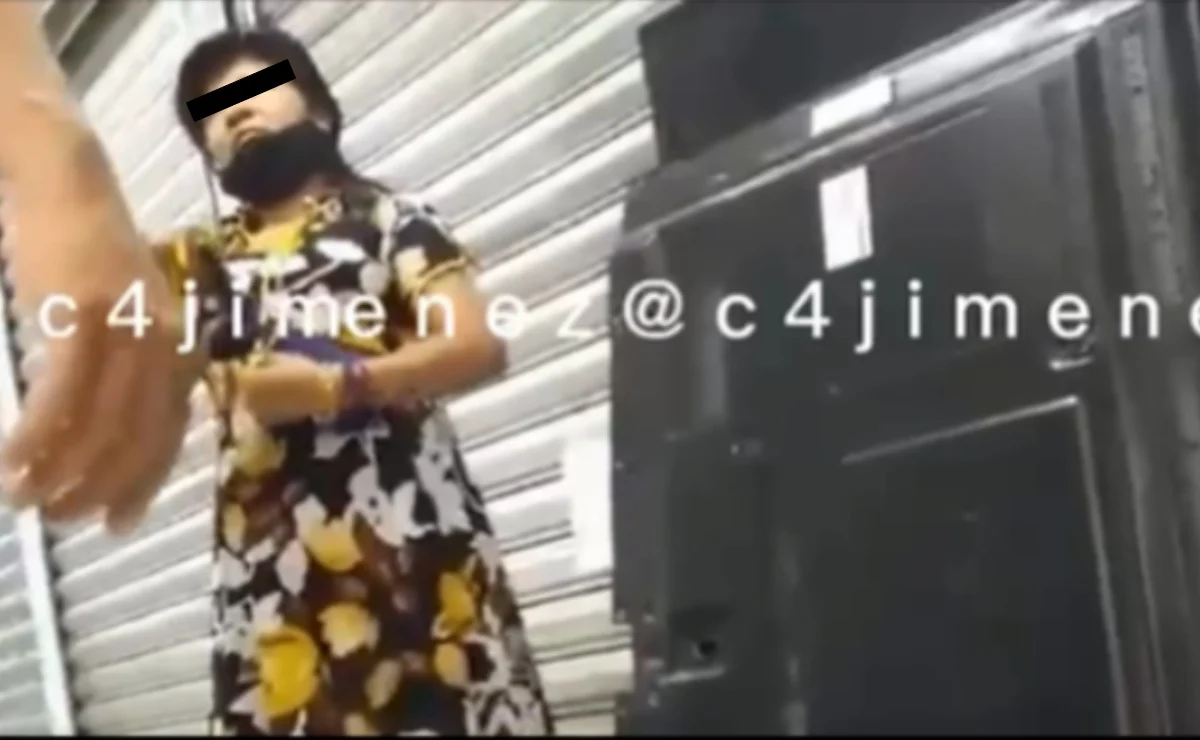 Exhiben a presunta extorsionadora de comerciantes en CDMX #VIDEO