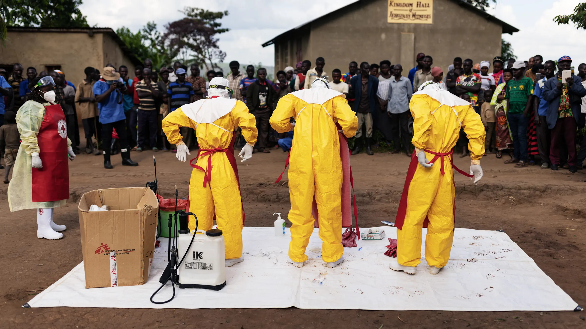 Ébola está "evolucionando rápidamente", alerta la OMS tras brotes en Uganda
