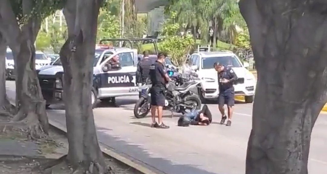 Un muertos y un herido tras intento de asalto en calles de Zapopan #VIDEOS