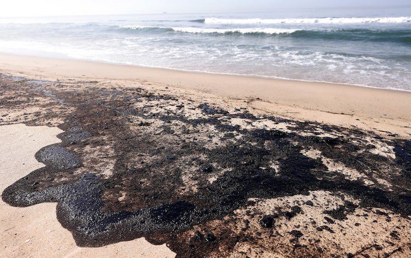 Cierran tres playas en Salina Cruz, Oaxaca, por derrame de crudo; acusan a Pemex