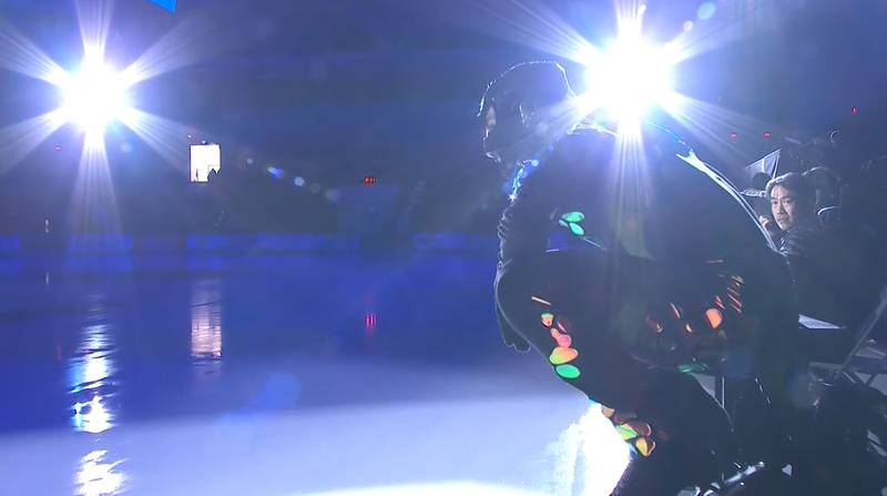 Donovan Carrillo sorprende con rutina inspirada en la lucha libre #VIDEO