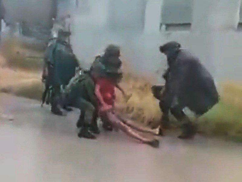 Militares en Sinaloa salvan a niño mientras se electrocutaba #VIDEOS