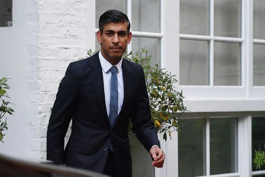 Rishi Sunak forma un Gobierno de ministros experimentados