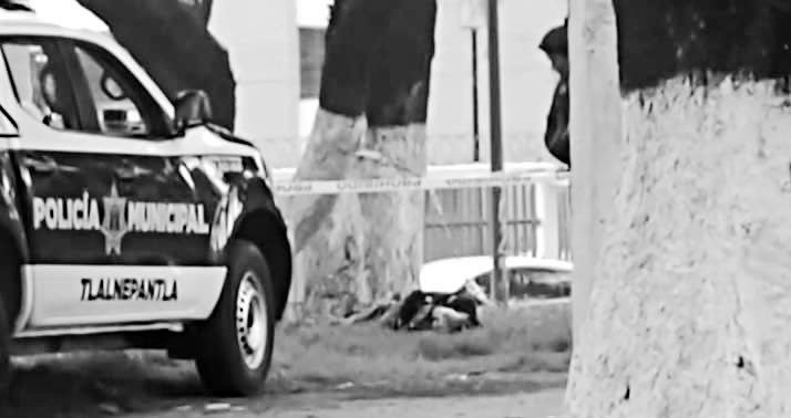 Dos muertos y un heridos tras balacera en Tlalnepantl; habría sido ataque directo