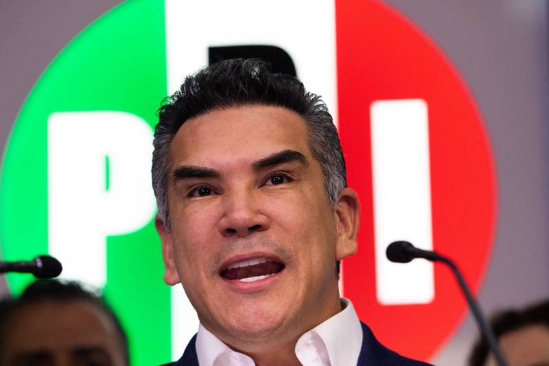 'Alito' se solidariza con Monreal tras difusión de chats por parte de Layda Sansores