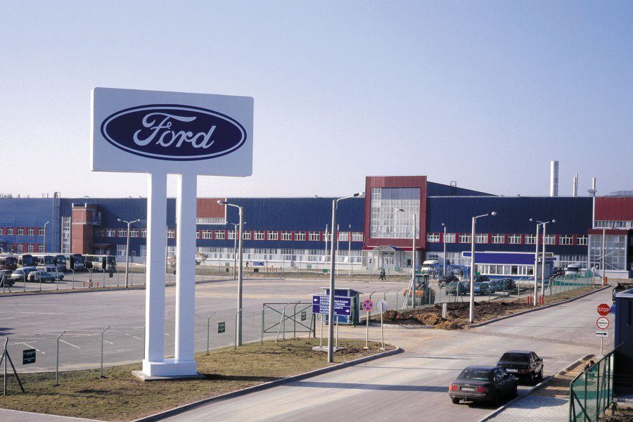 Uno más: Ford abandona Rusia en respuesta a la invasión de Ucrania