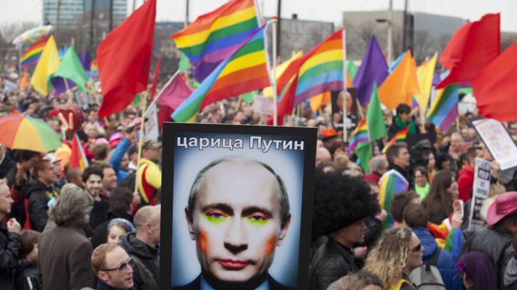 Por ley, Rusia busca sancionar gravemente toda propaganda LGBT+