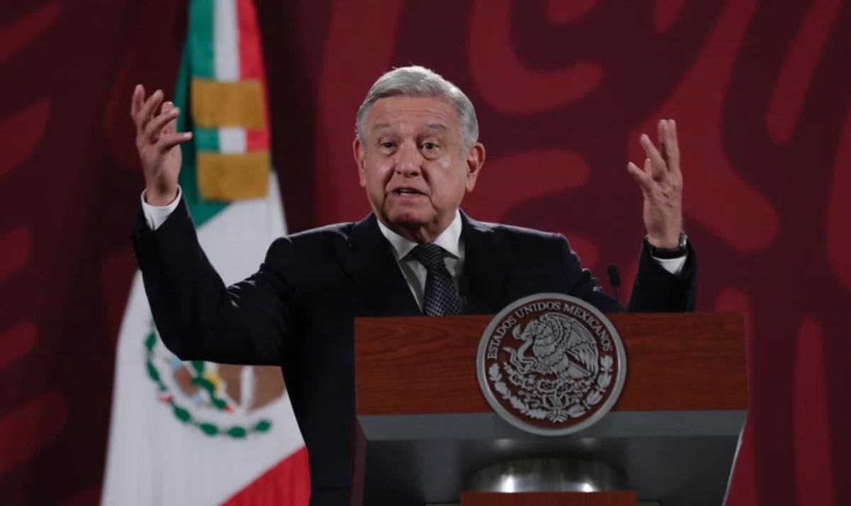 AMLO acusa a Fiscalía del caso Ayotzinapa de buscar “dinamitar” investigación