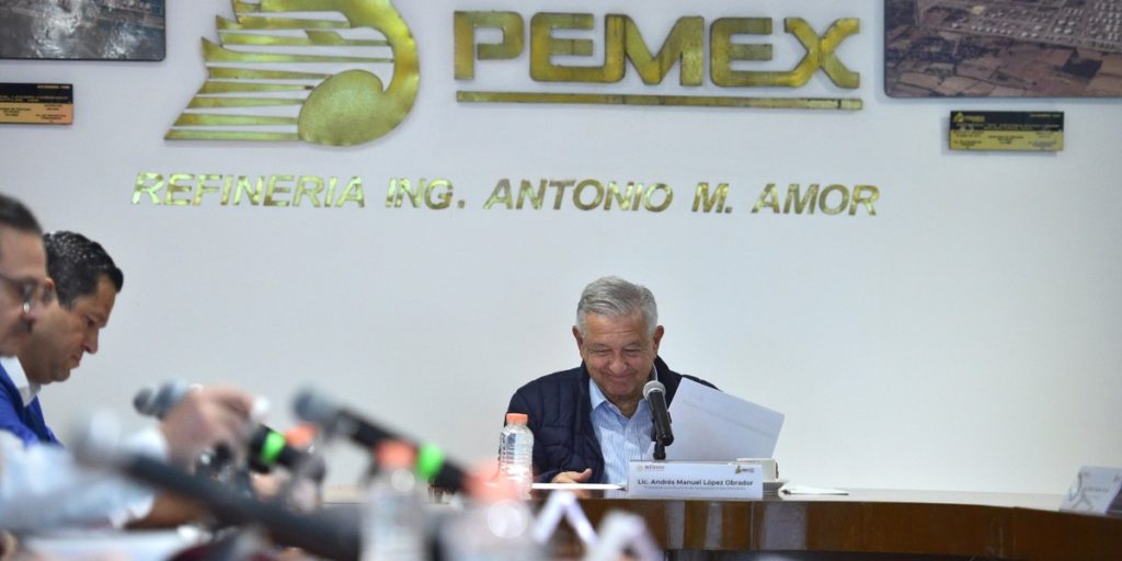 AMLO presume alza de producción de refinería de Madero, en Tamaulipas
