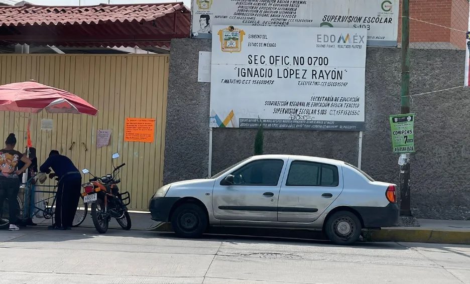 Alumno de secundaria en Chimalhuacán ataca con un cuchillo a maestra