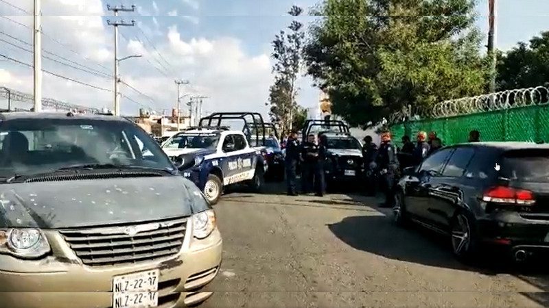 Balacera entre policías y delincuentes en Ecatepec