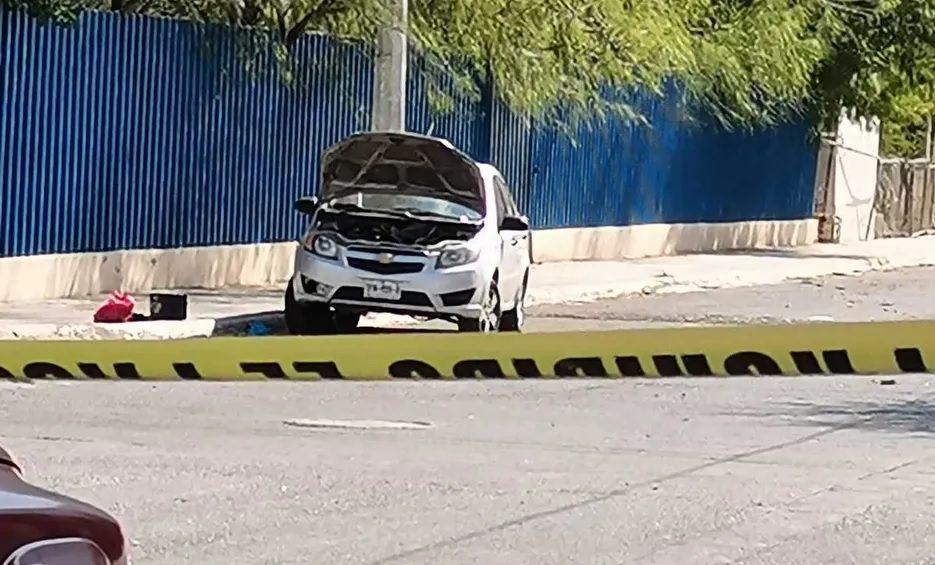 Balean a hombre cuando reparaba vehículo en Santa Catarina