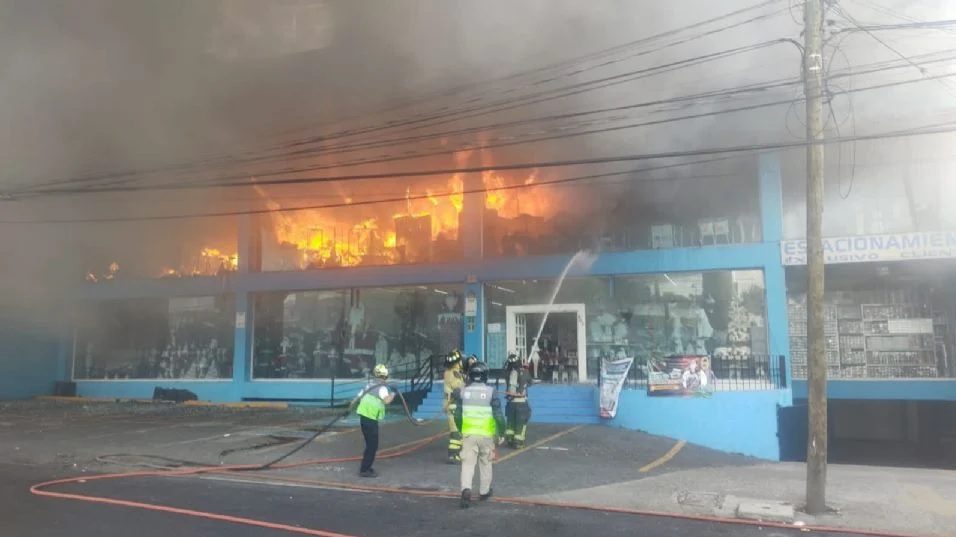 Incendio en Galerías el Triunfo