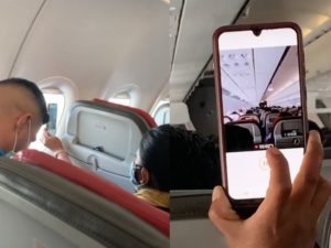 Mujer graba todo su viaje en avión e incomoda a pasajero #VIDEO