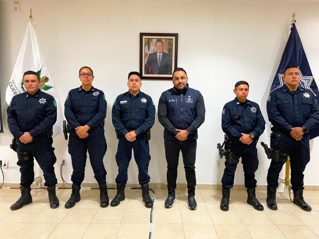 Policías de Querétaro premiados por detener a dos sujetos y rechazar soborno de miles de pesos