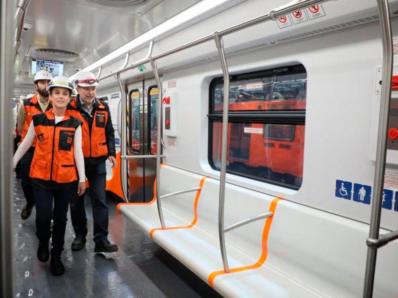 Primer vagón de la L1 del Metro