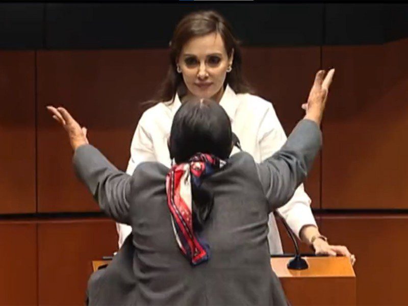 Senadora de Morena encara a Lilly Tellez en tribuna del Senado