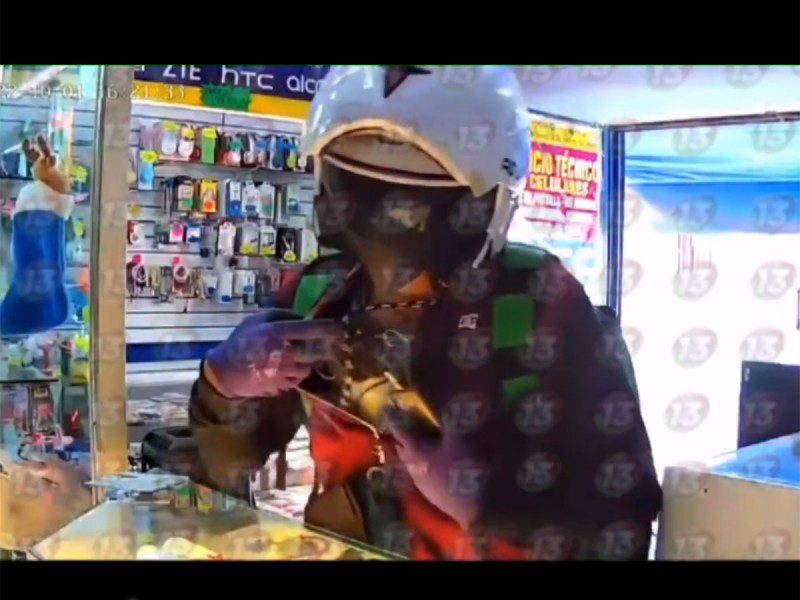 Vecinos golpean a ladrón que se disfrazaba de repartidor de Uber