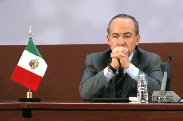 "No hay investigación en La Haya", responde Felipe Calderón a Adán Augusto