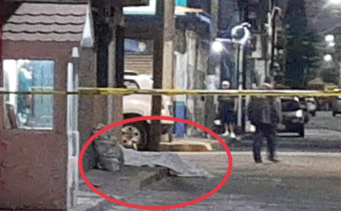 Policía abate a sujeto mientras asaltaba a mujer en calles de Iztacalco