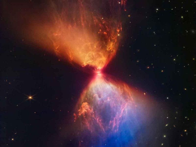 El telescopio James Webb capta la impresionante formación de una estrella