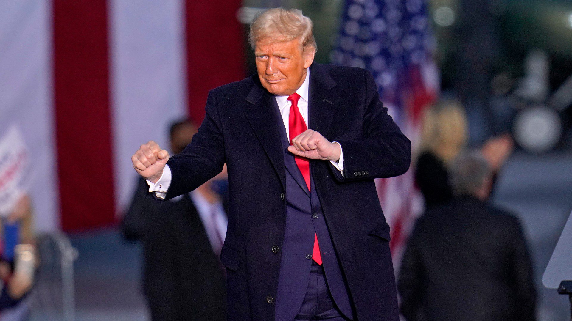 Trump llega a acuerdo con mexicanos agredidos afuera de uno de sus edificios en 2015