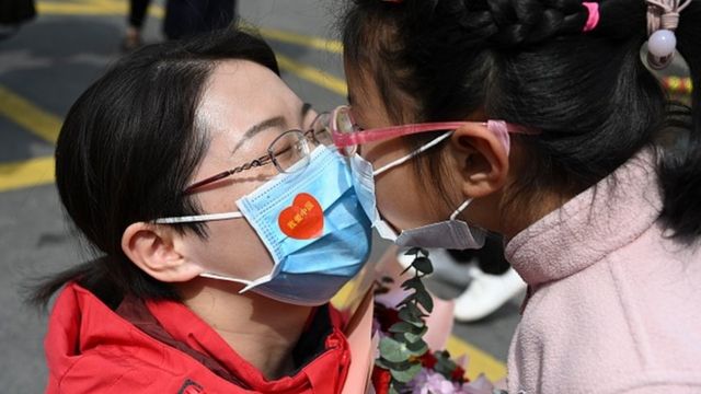 China agudiza medidas de restricción tras primera muerte por COVID-19 en 6 meses