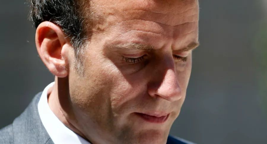 Mujer abofetea al presidente de Francia, Emmanuel Macron #VIDEO