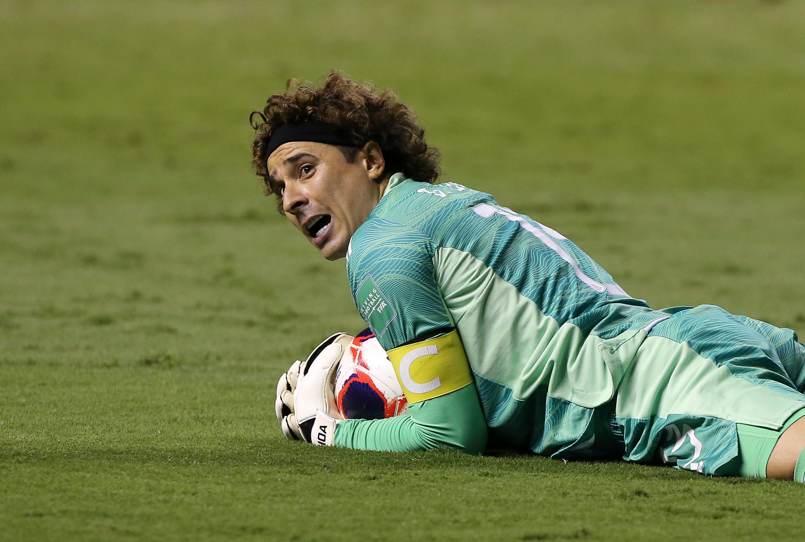 Memo Ochoa dice que quiere otro Mundial memorable y que no le teme a Lewandowski
