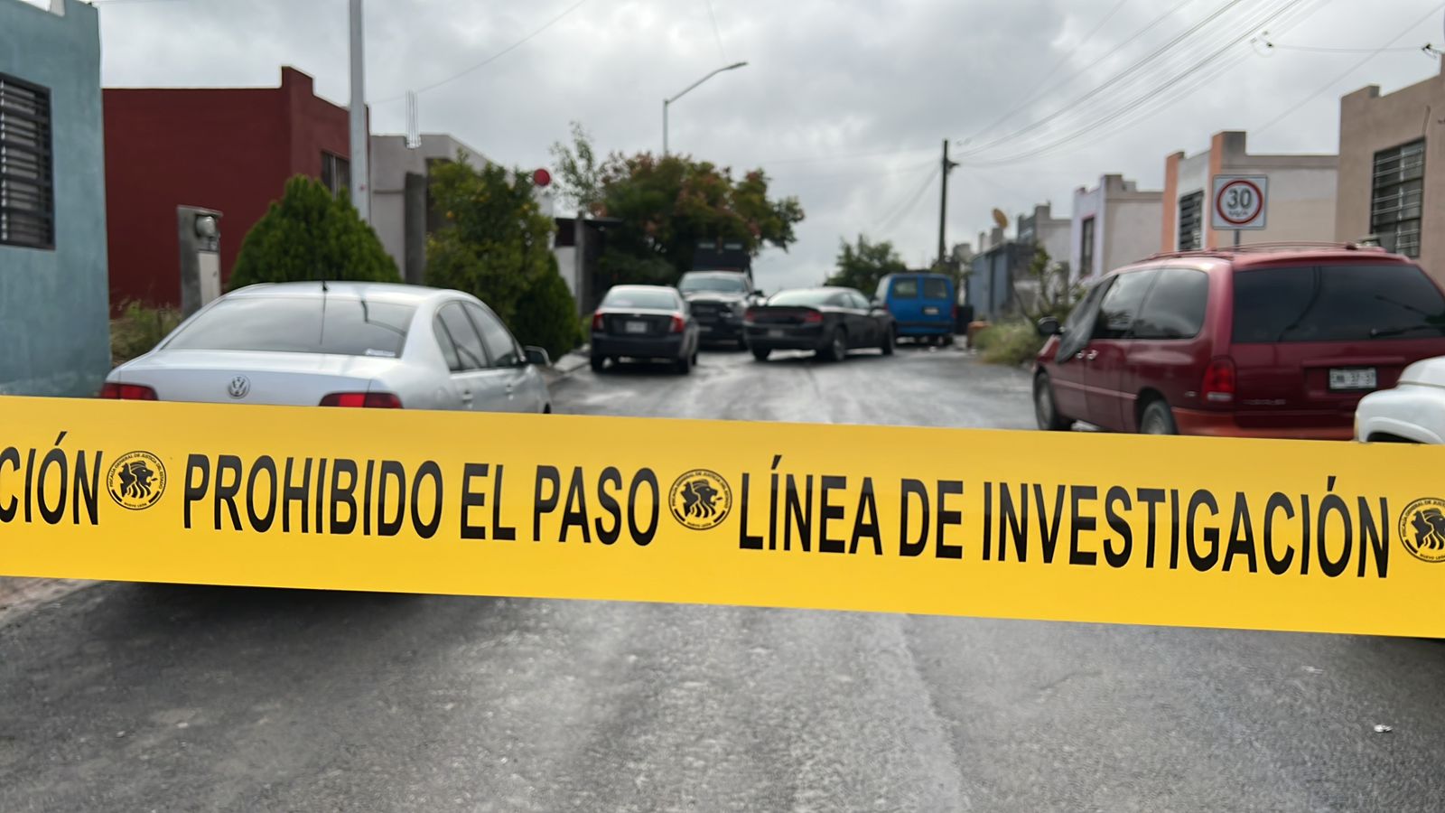 Abandonan cuerpos mutilados dentro de hielera en una casa de Juárez, NL