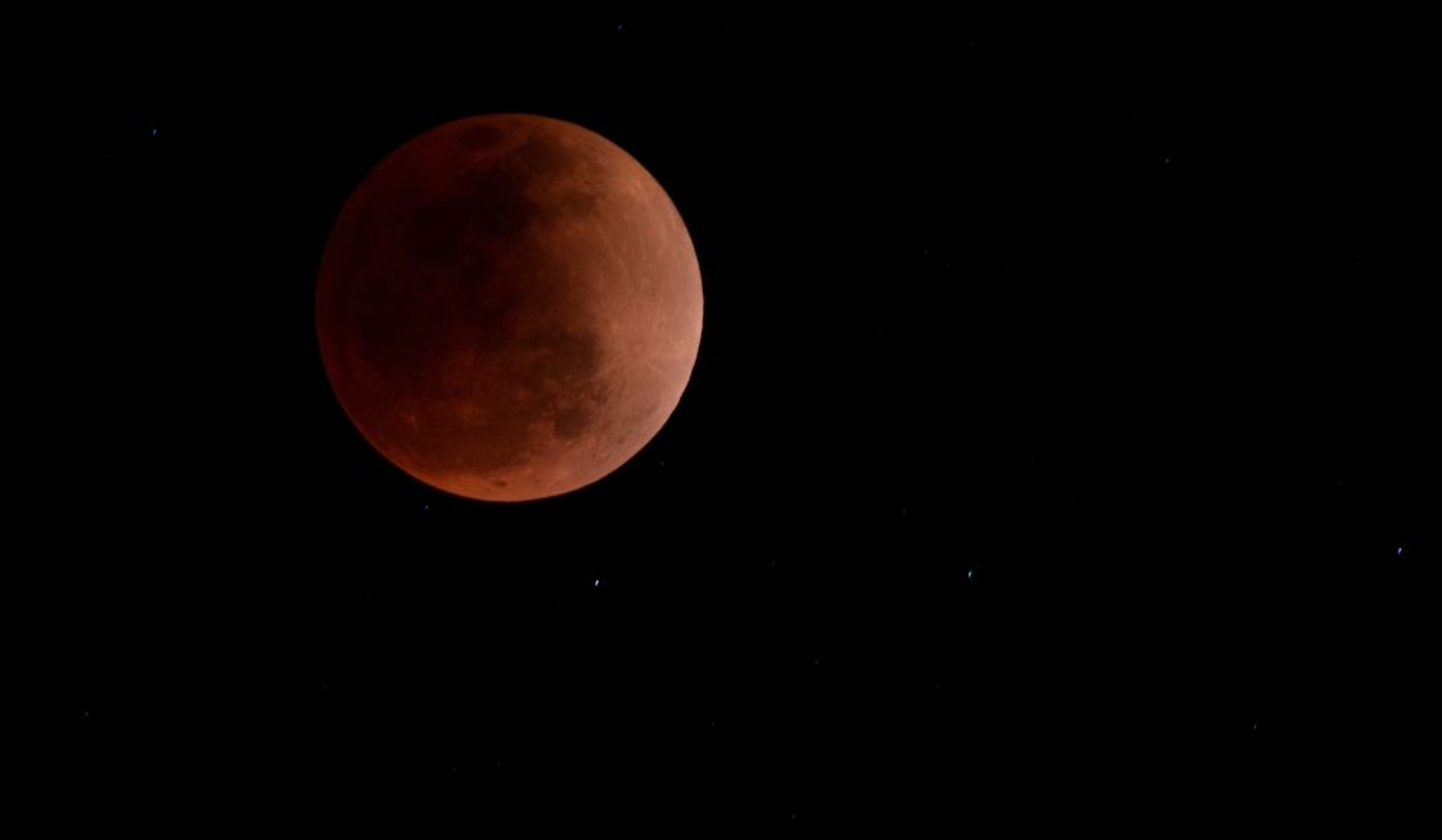 ¡Anótalo! Este 8 de noviembre habrá eclipse total de Luna y no se repetirá hasta 2025