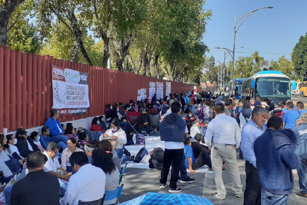 Manifestantes se congregan nuevamente en accesos de la Cámara de Diputados