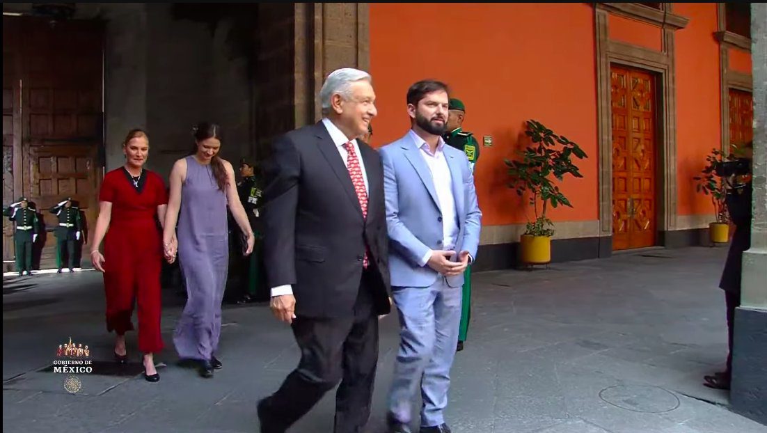 Gabriel Boric, presidente de Chile, es recibido por AMLO en Palacio Nacional