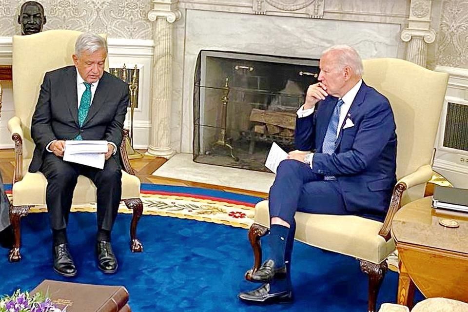 AMLO anuncia vista de Joe Biden a México en enero