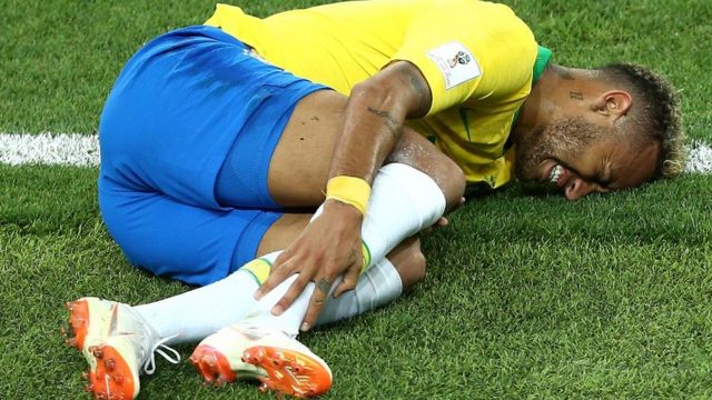 ¿Adiós? Brasil confirma baja de Neymar por al menos dos partidos tras lesión