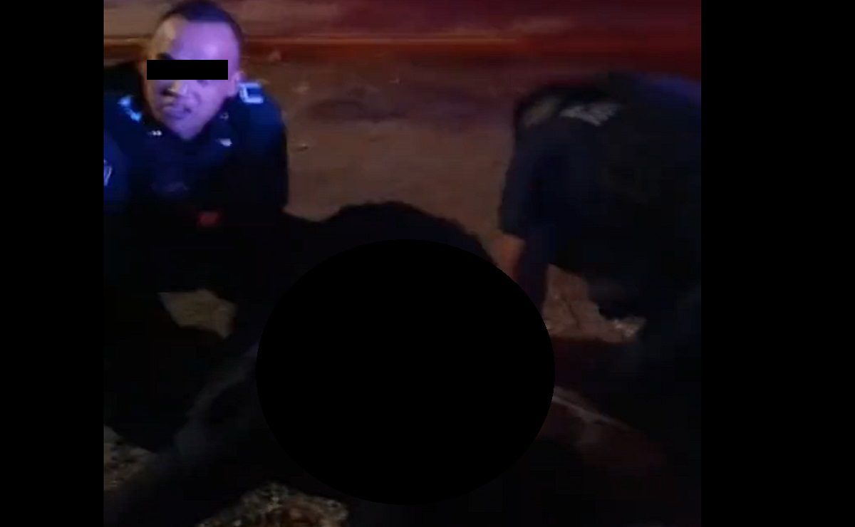 Policías golpean a estudiante de la BUAP señalándolo de asaltante #VIDEOS