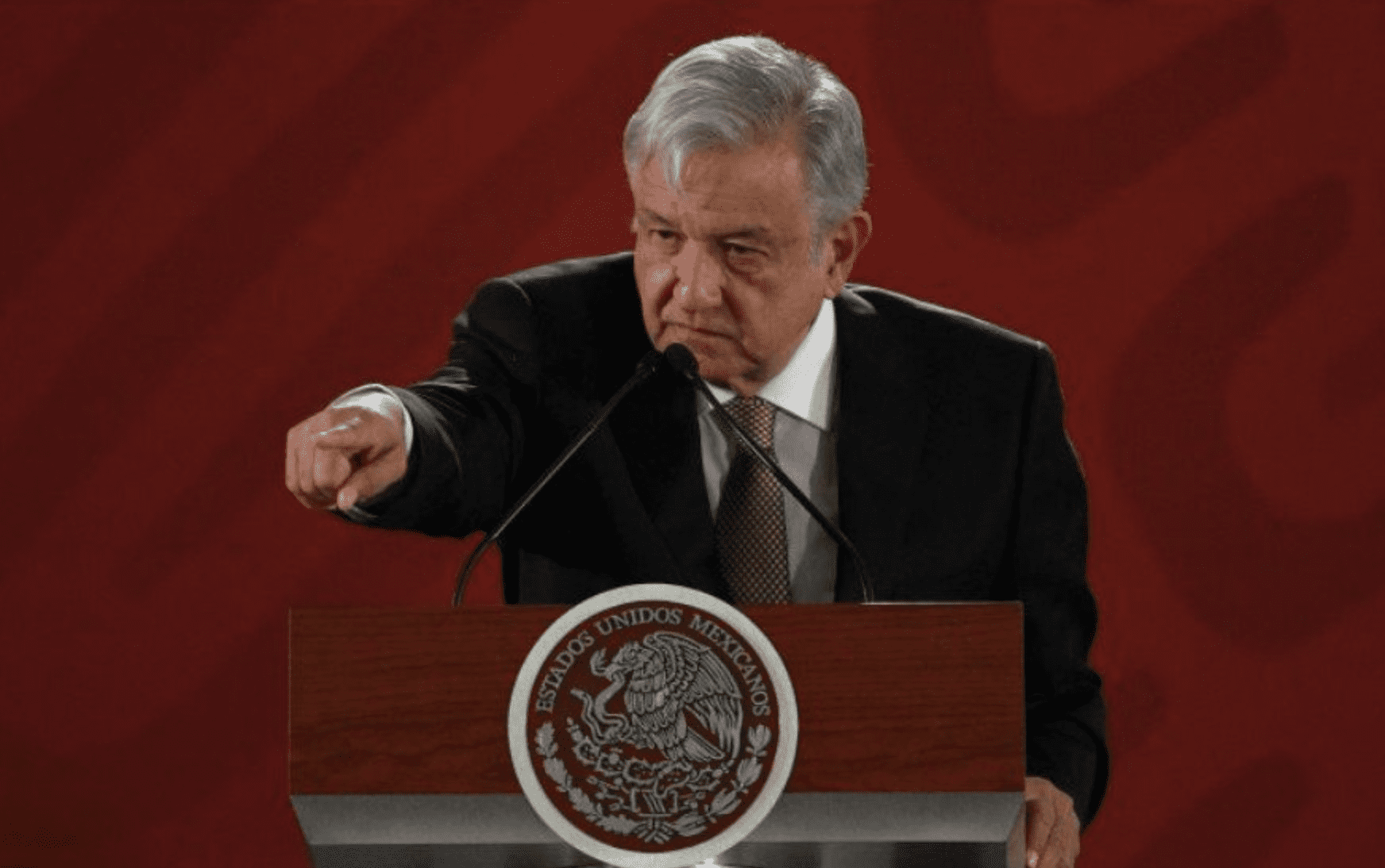 AMLO celebra equilibro en resultados de las elecciones intermedias de EU