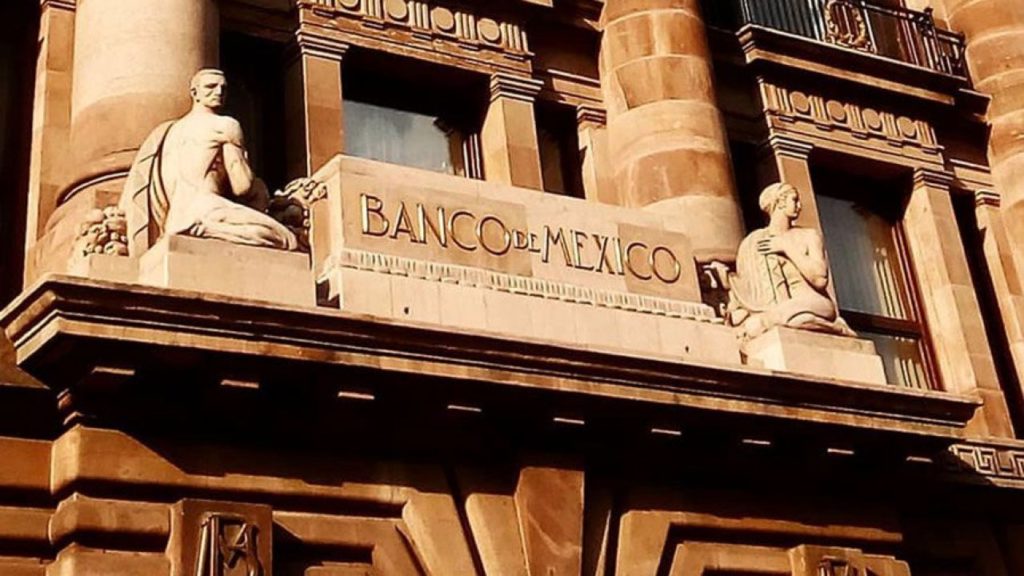Banxico sube a 10% su tasa de interés, nivel en línea con la Fed de EEUU