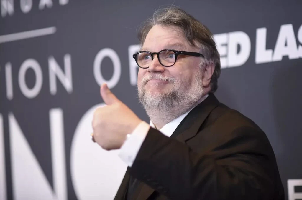 Tras crisis financiera, Guillermo del Toro propone pagar estatuillas de Premios Ariel