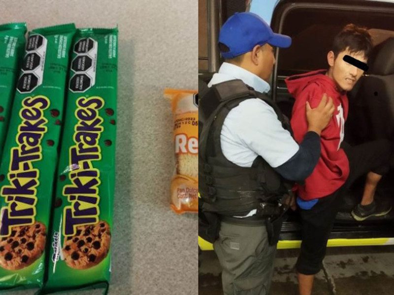 Con machete en mano, sujeto asalta Oxxo en Monterrey para llevarse unas galletas